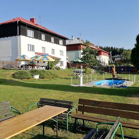 Hotel - Penzion M&M Jáchymov Exteriör bild